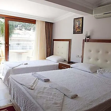 Can Apartments 3* 马尔马里斯
