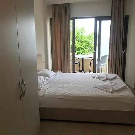 Can Apartments 马尔马里斯